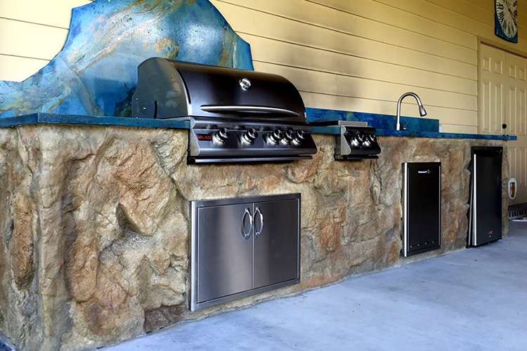custom BBQ kitchen landscaper J&S Landscape Boulder